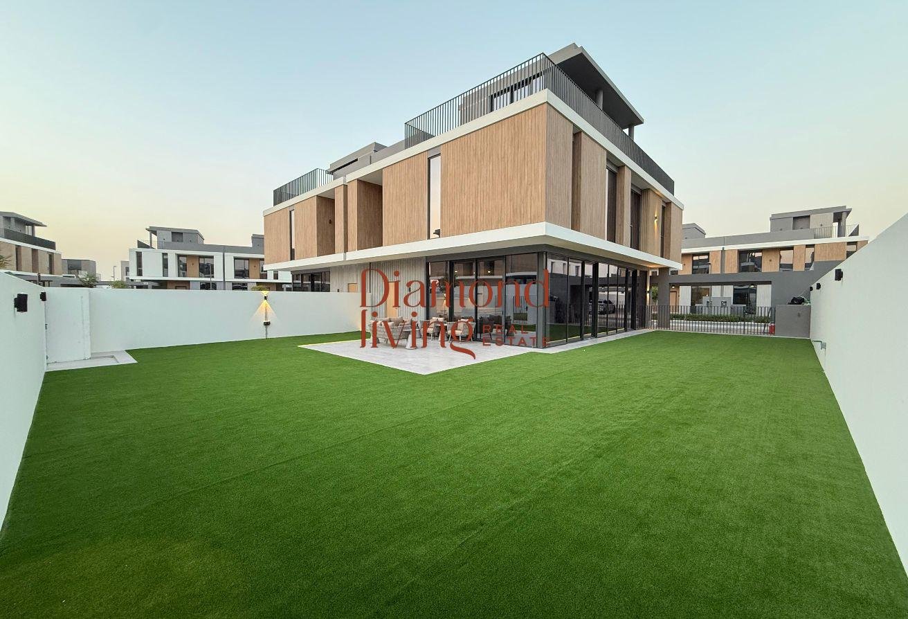 Exclusive Corner Unit | Bigger Plot | Brand New