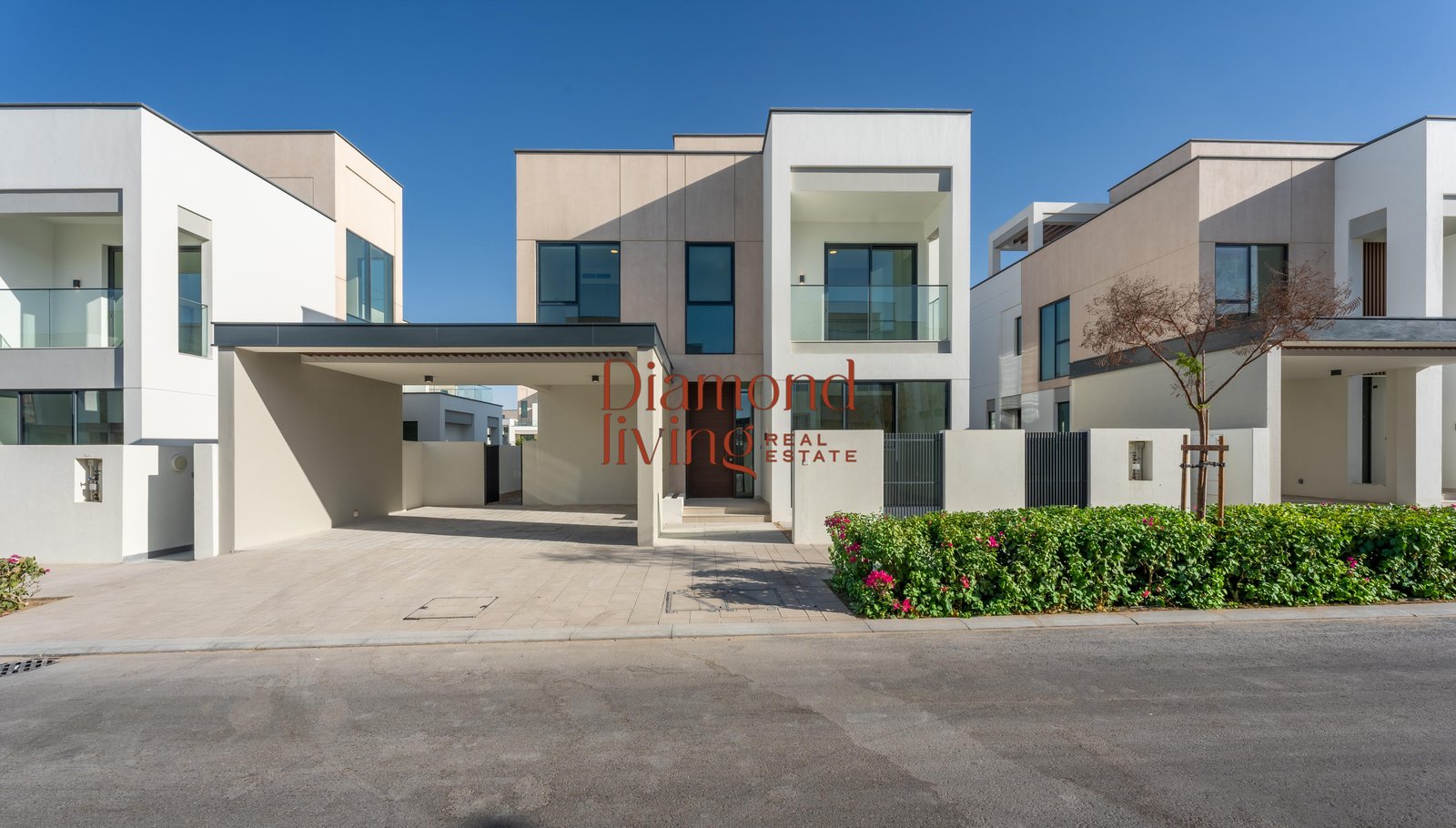 Vacant Ready | Flexibles Cheques | Prime Location