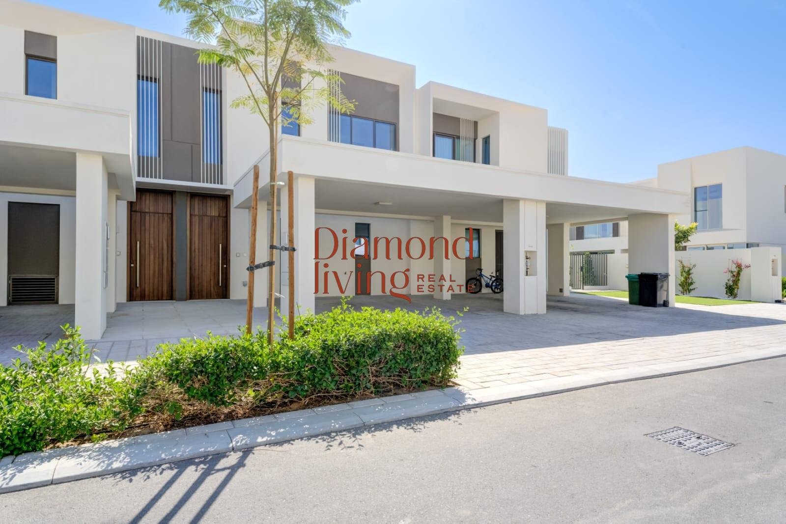 Exclusive | Single Row | Internal Location