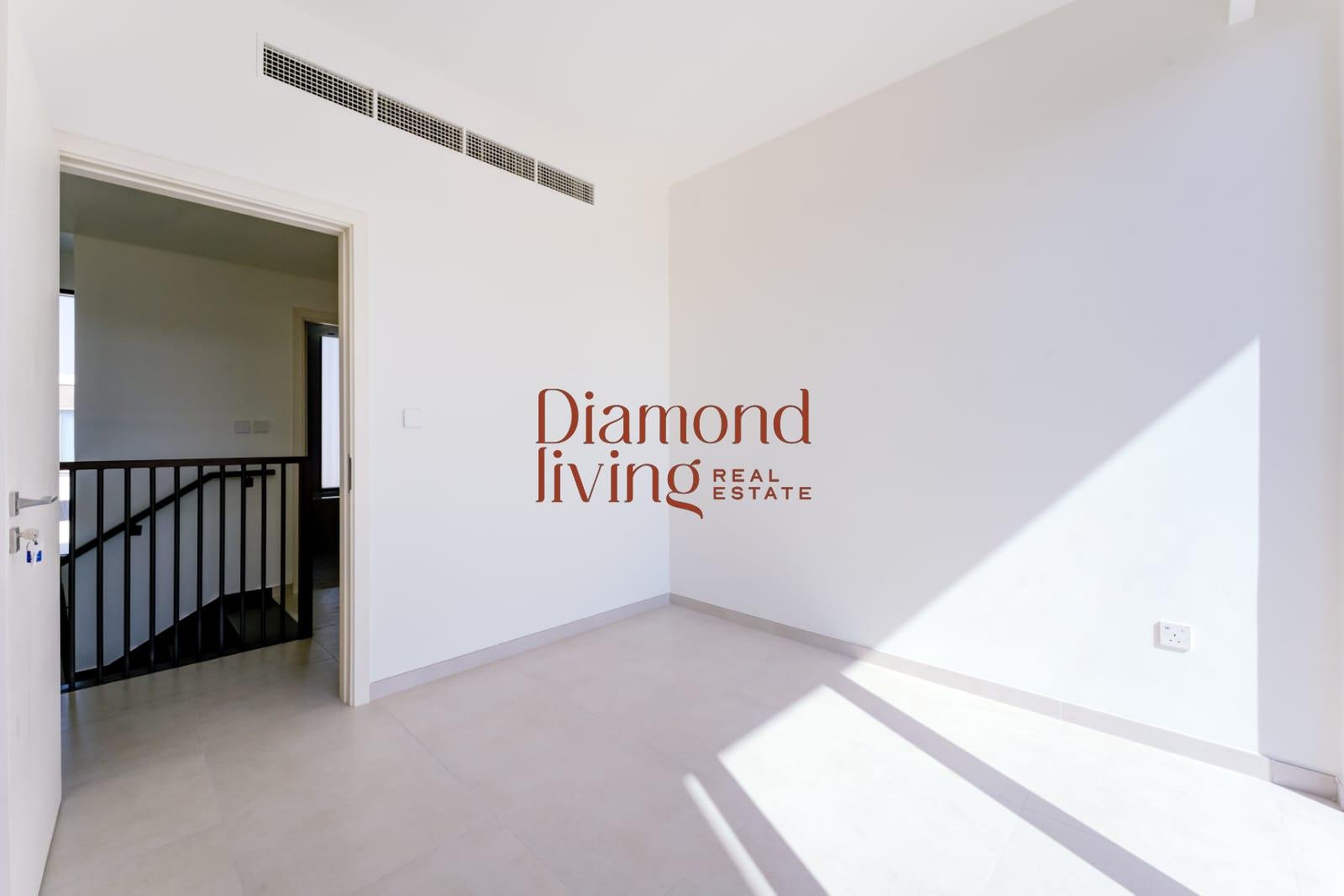 Exclusive | Single Row | Internal Location