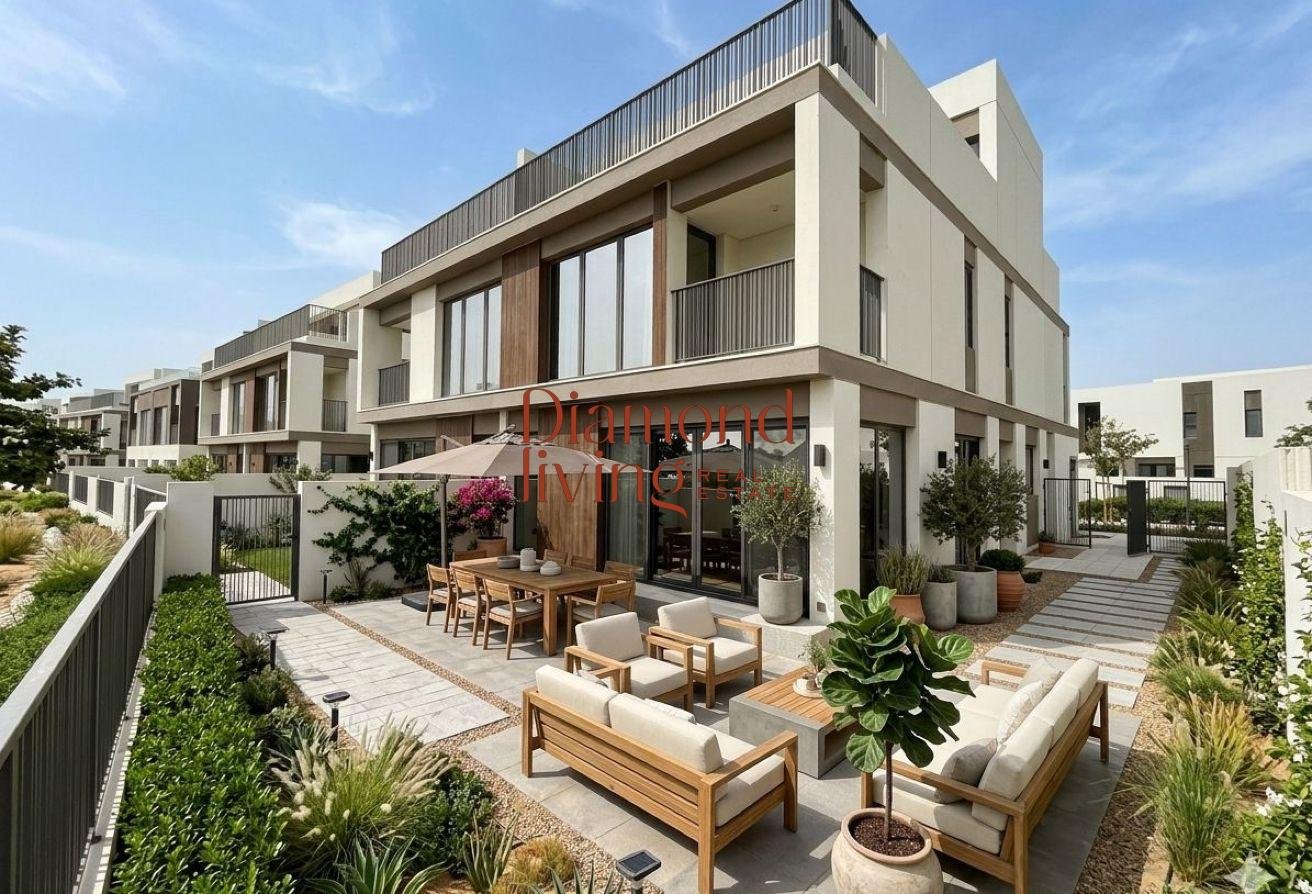 Single Row | Closed Kitchen | Vacant Soon