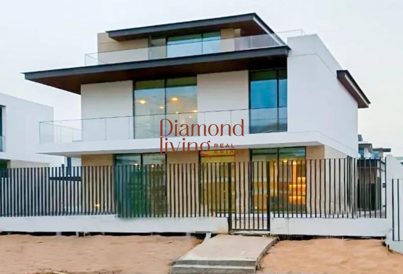 Multiple Options | Big Plot | Prime Location